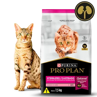 Ração Purina Pro Plan Castrado com gato ao lado do produto