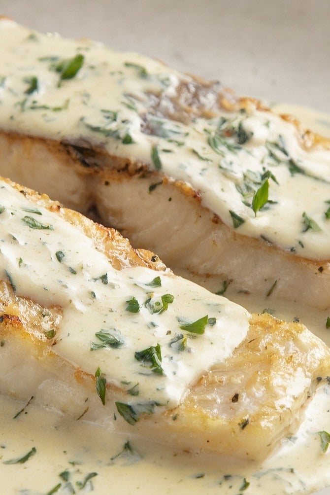 Filés de peixe branco com emulsão de ervas
