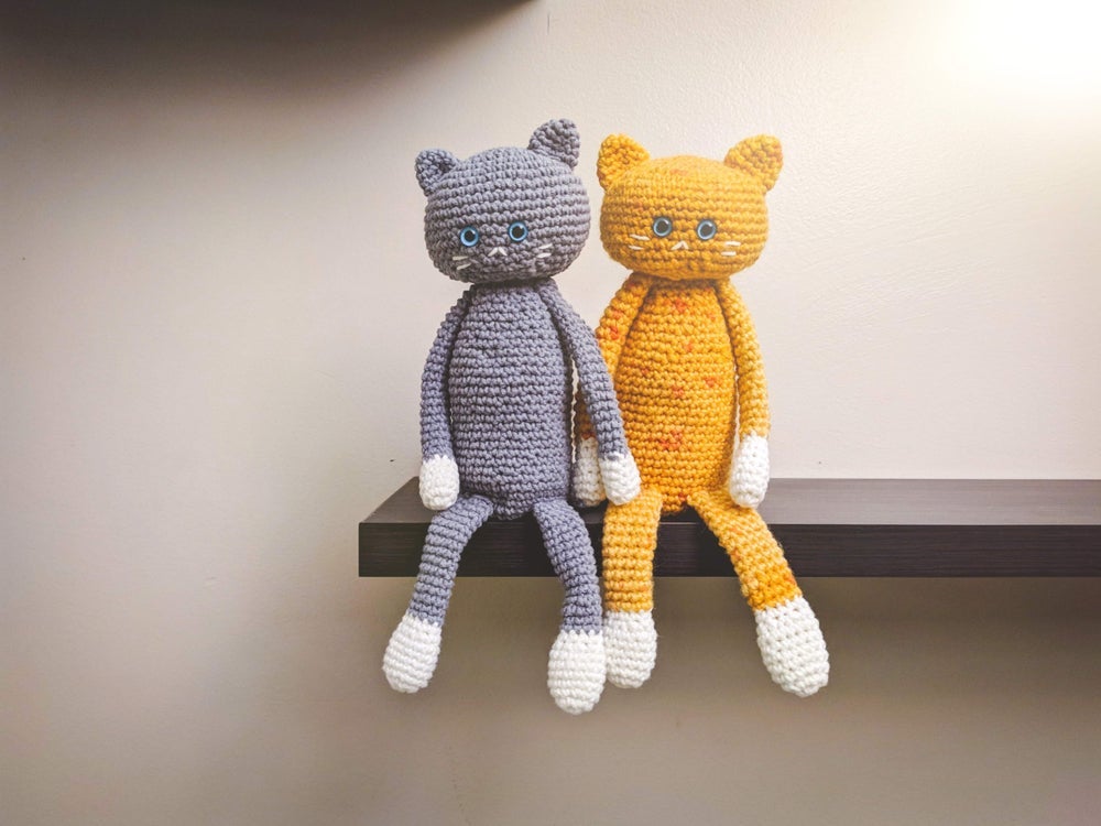 Os amigurumis de gatos são tipo um bonequinho de pelúcia