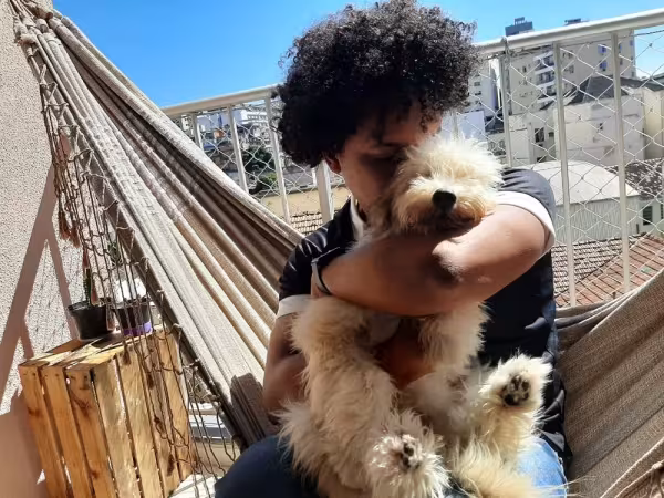 A Brisa ganhou um novo lar esse ano e é super mimada pelo seu pai, Luiz