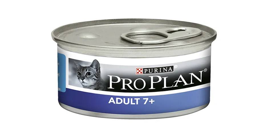 Saiba qual é a quantidade apropriada de ração úmida para gatos. Lata de Pro Plan Adult 7+